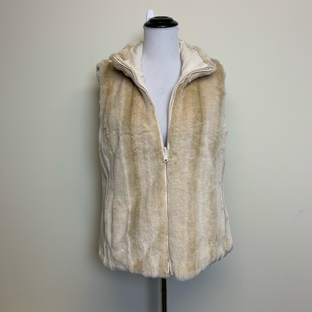 🍄 Kristen Blake Reversible Faux Fur Vest Size S - Picture 2 of 13
